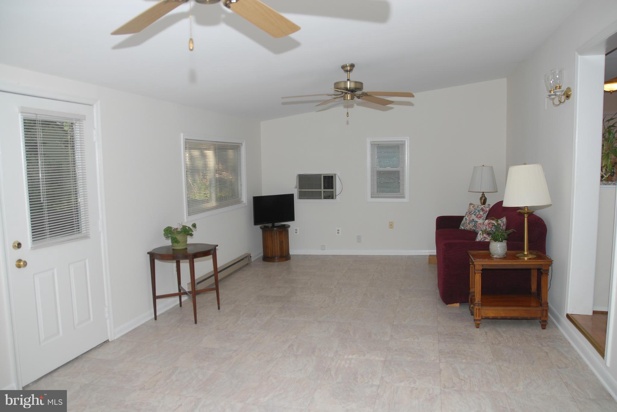 1518 Stuart Road Herndon, VA 20170 - Photo 7 of 16 Family Room