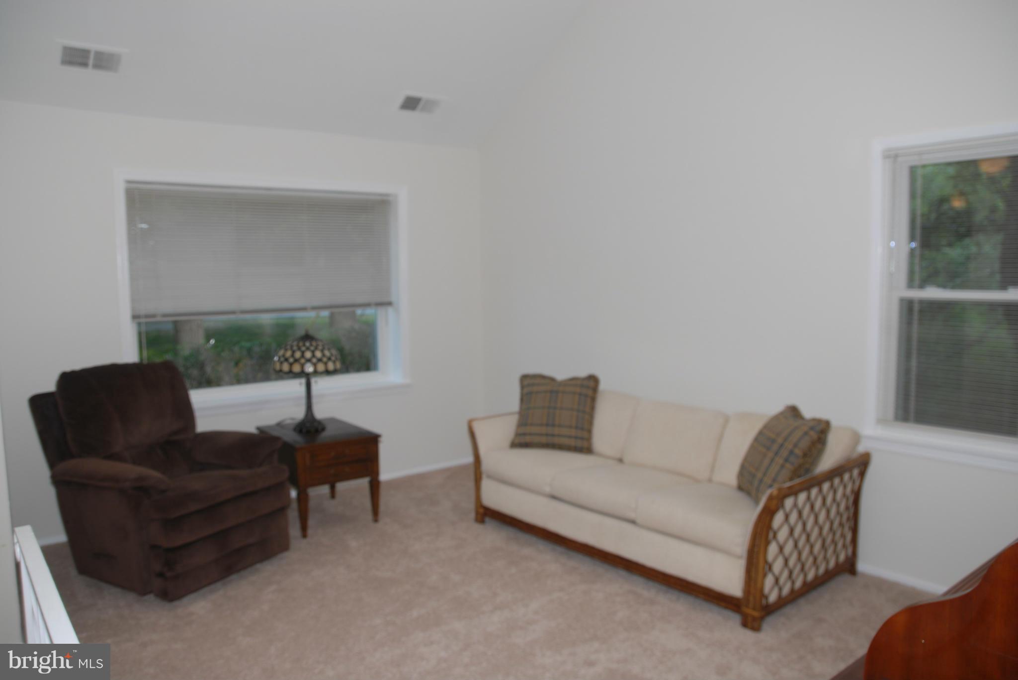 1518 Stuart Road Herndon, VA 20170 - Photo 8 of 16 Living Room