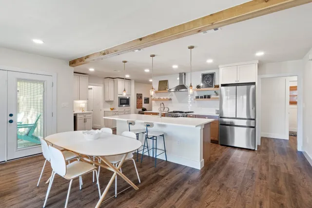 $699,000 | 2205 North Plains Avenue, Austin, TX 78757