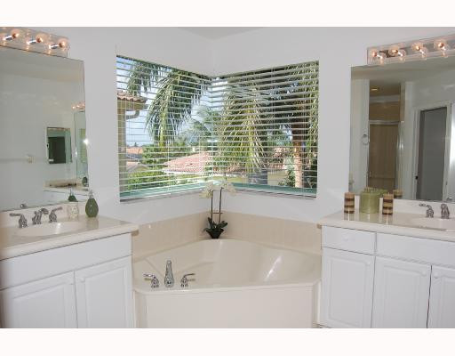 335 Southwest 16th Street Boca Raton, FL 33432 - Photo 6 of 7 Master Bath/Spa