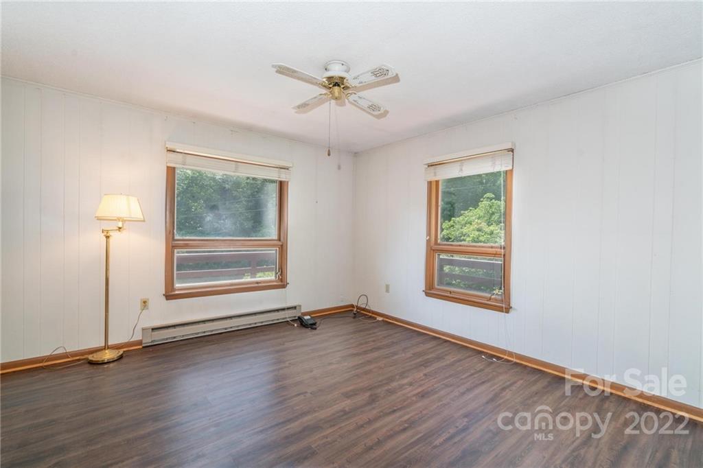 1555 Fox Run Road Waynesville, NC 28785 - Photo 16 of 32 Gallery Image 16