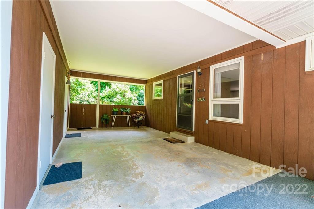 1555 Fox Run Road Waynesville, NC 28785 - Photo 28 of 32 Gallery Image 28