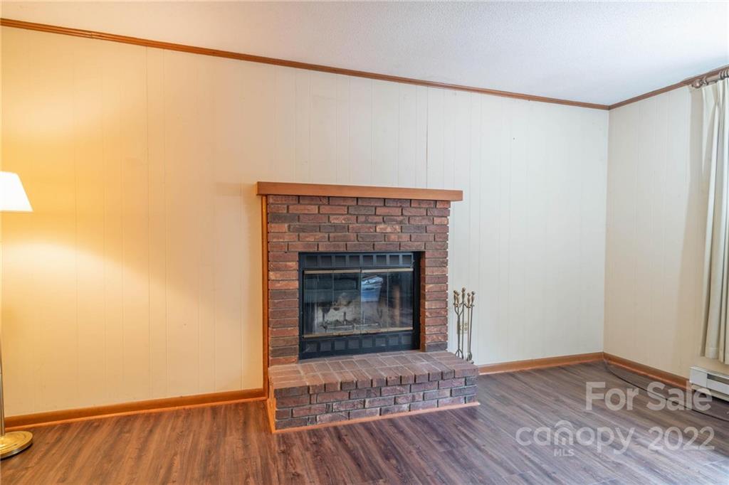 1555 Fox Run Road Waynesville, NC 28785 - Photo 10 of 32 Gallery Image 10