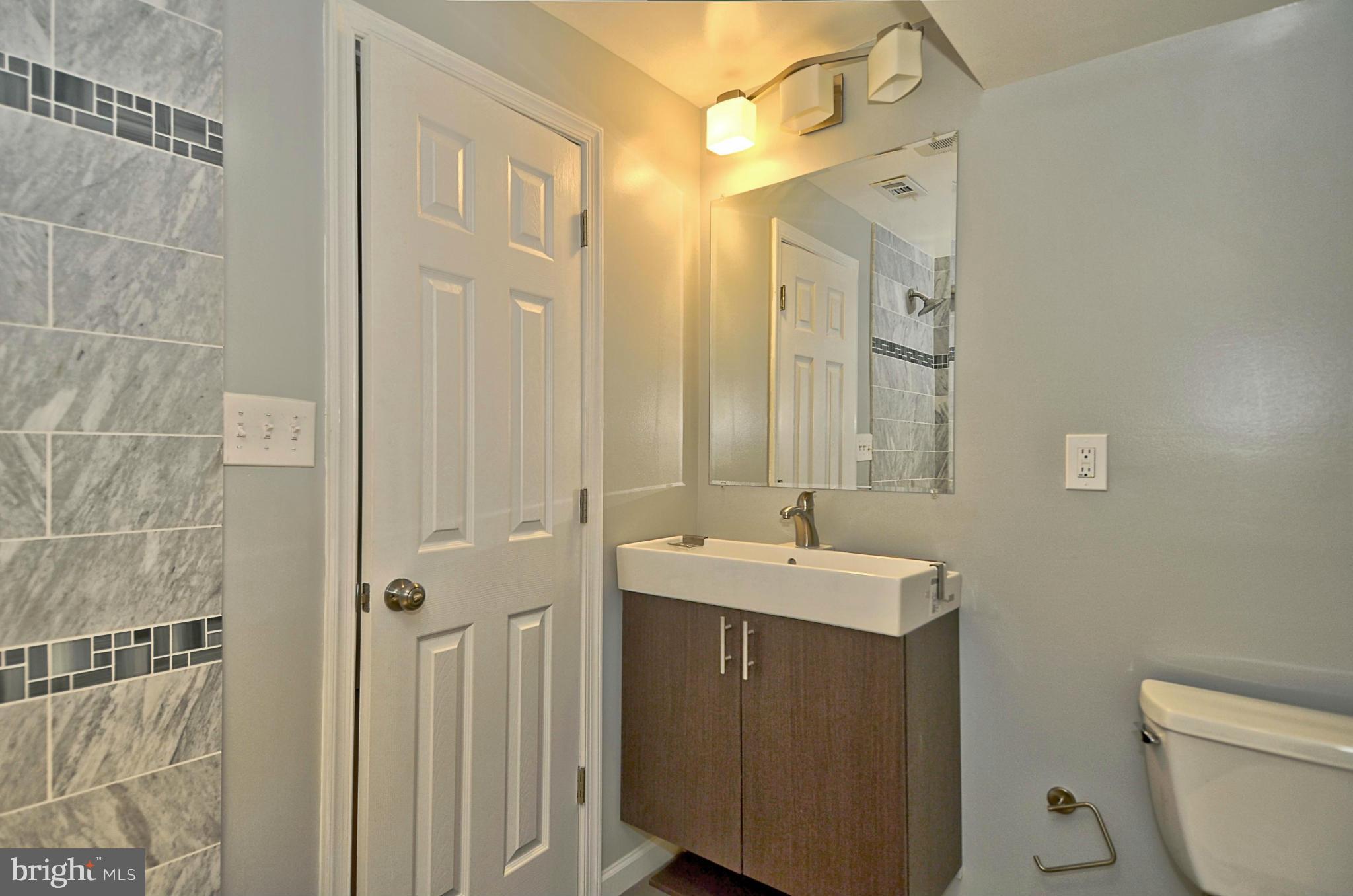 1862 Park Road Northwest, Unit 1 Washington, DC 20010 - Photo 12 of 30 Hall Bath