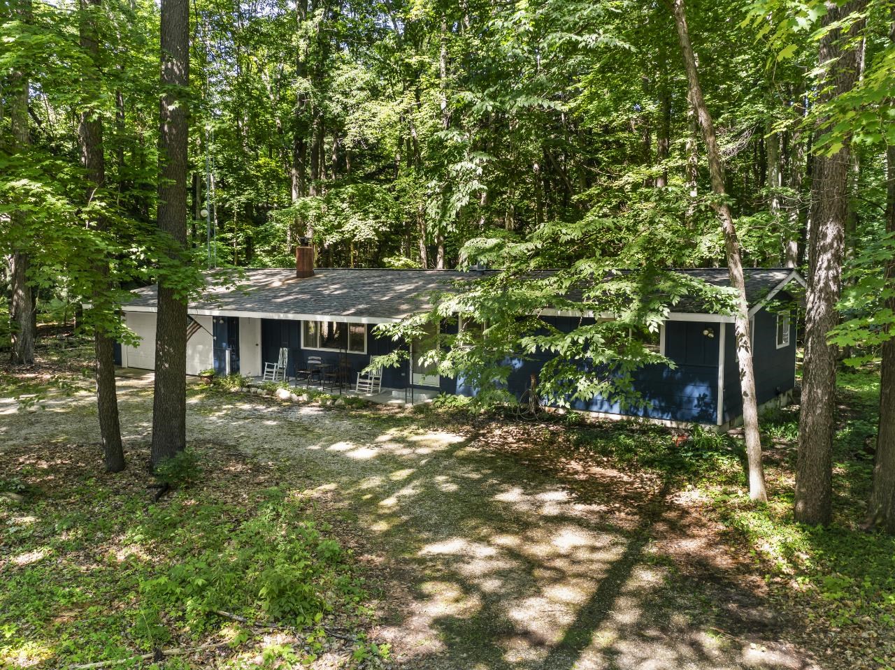 5375 West Cove Road Honor, MI 49640 - Photo 3 of 33 1923992-7e01f31f-d145-4126-ab87-db2bd64e8d8f.JPG