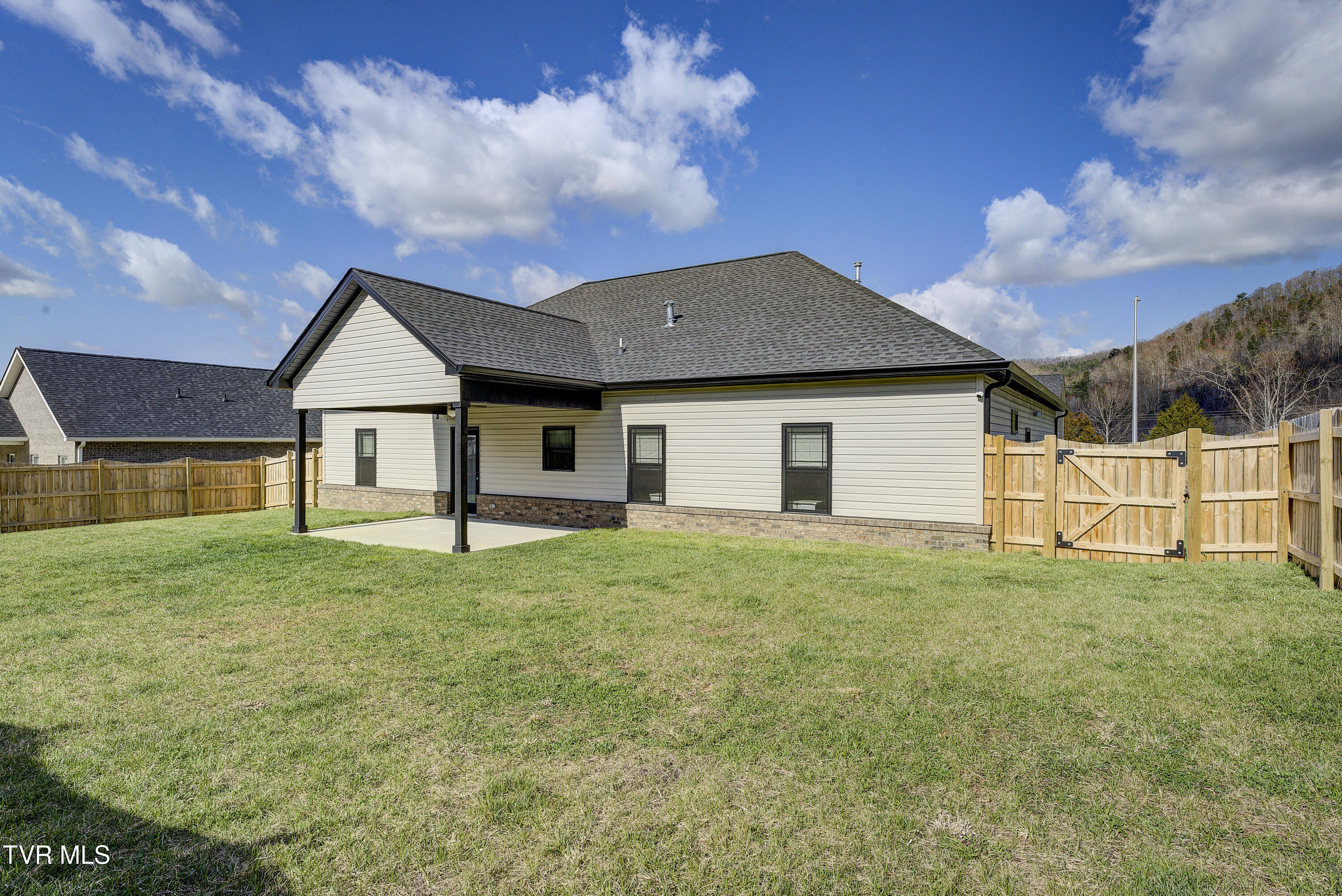 119 Ervin Loop Erwin, TN 37650 - Photo 41 of 43 Ervin-4