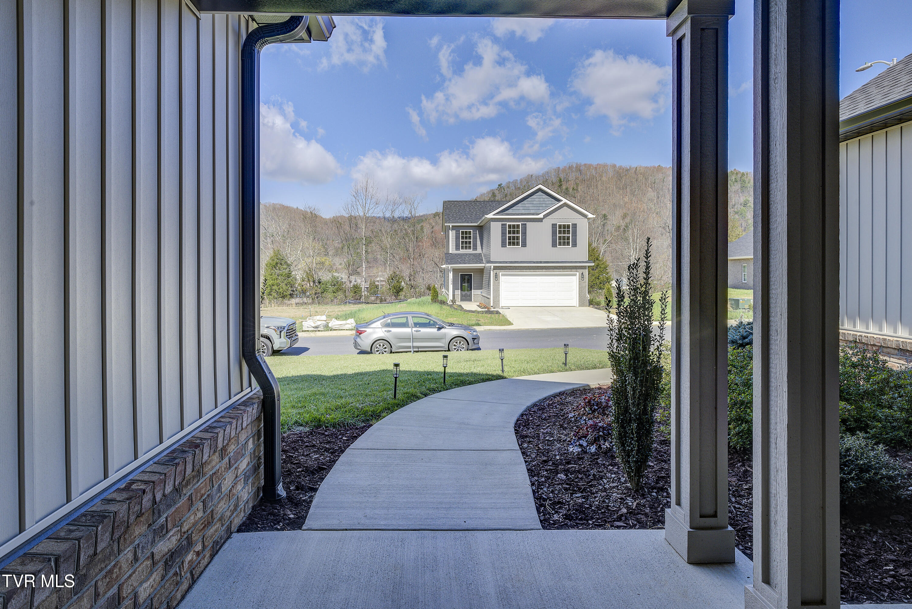 119 Ervin Loop Erwin, TN 37650 - Photo 5 of 43 Ervin-38