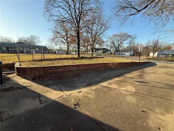 $79,900 | 717 East Poplar Street, Independence, KS 67301