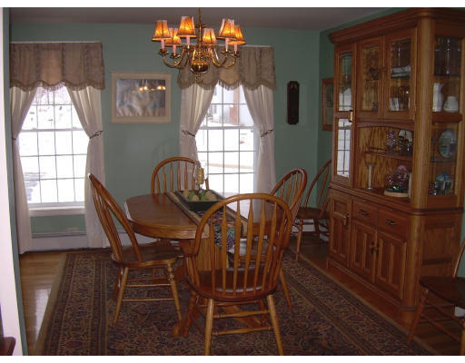 15 Pineview Road Dudley, MA 01571 - Photo 3 of 24 Gallery Image 3