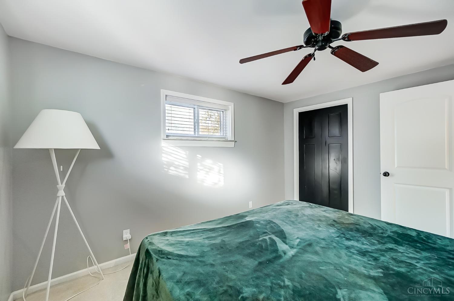 4842 Hanley Road Cincinnati, OH 45247 - Photo 13 of 38