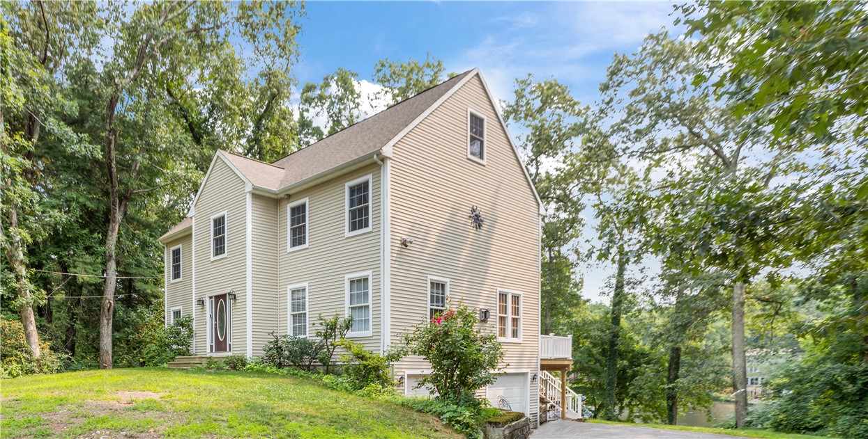 22 Breezy Knoll Road Smithfield, RI 02828 - Photo 2 of 48 Gallery Image 2