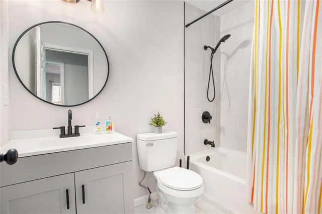 $2,300 | 5656 La Fleur Trail, Stonecrest, GA 30038