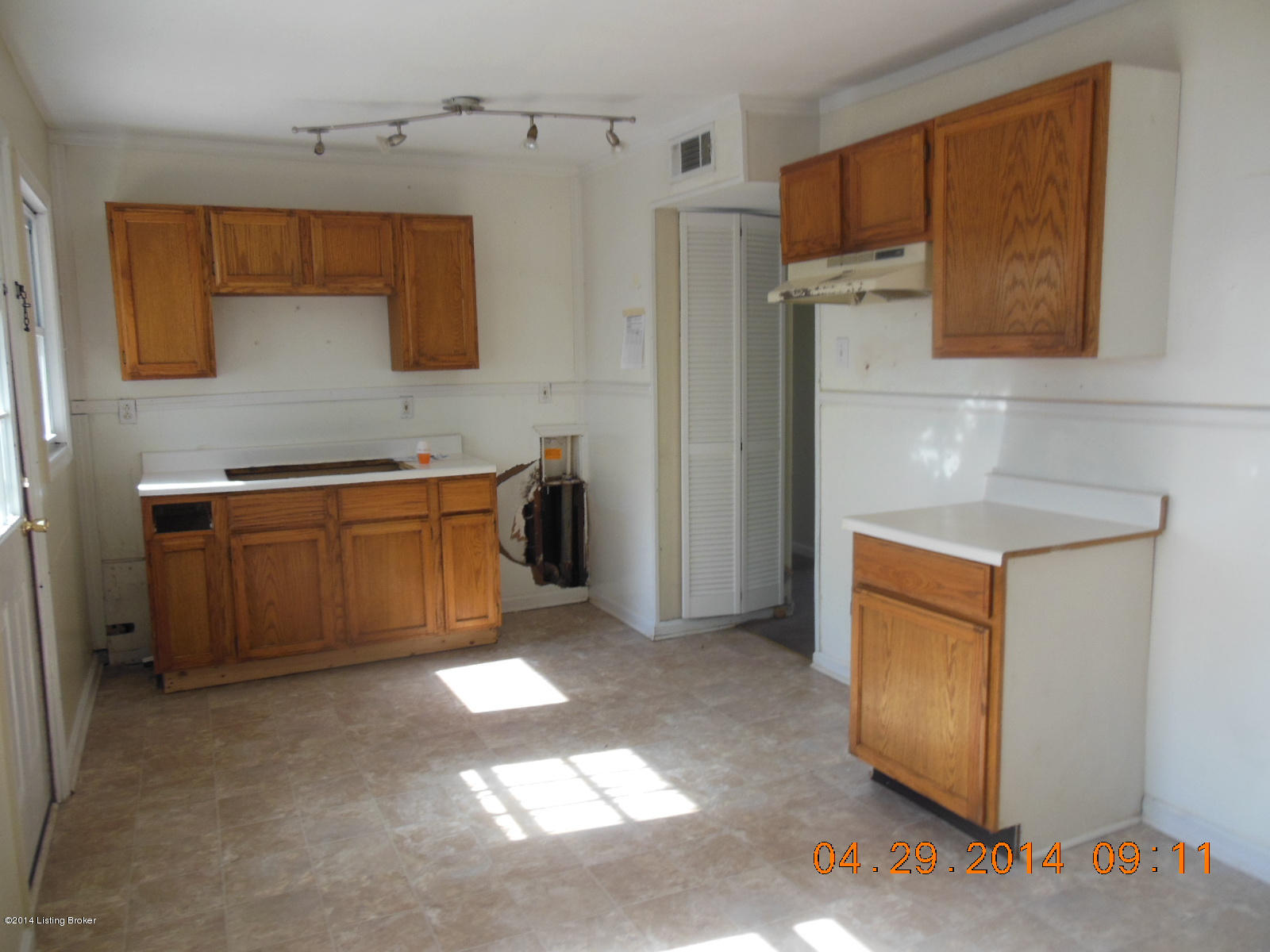 5625 Rustic Way Louisville, KY 40218 - Photo 10 of 10 DSCN0101