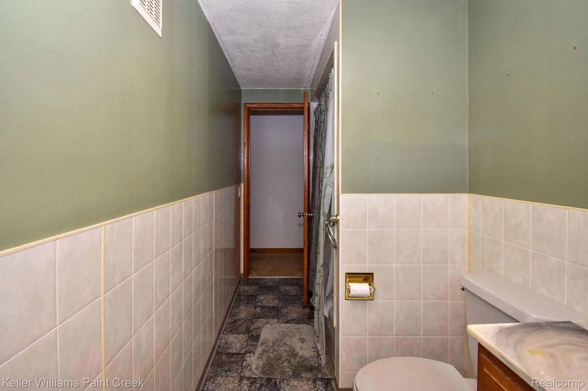 700 Rosehill Road Jackson, MI 49202 - Photo 16 of 29 Gallery Image 16