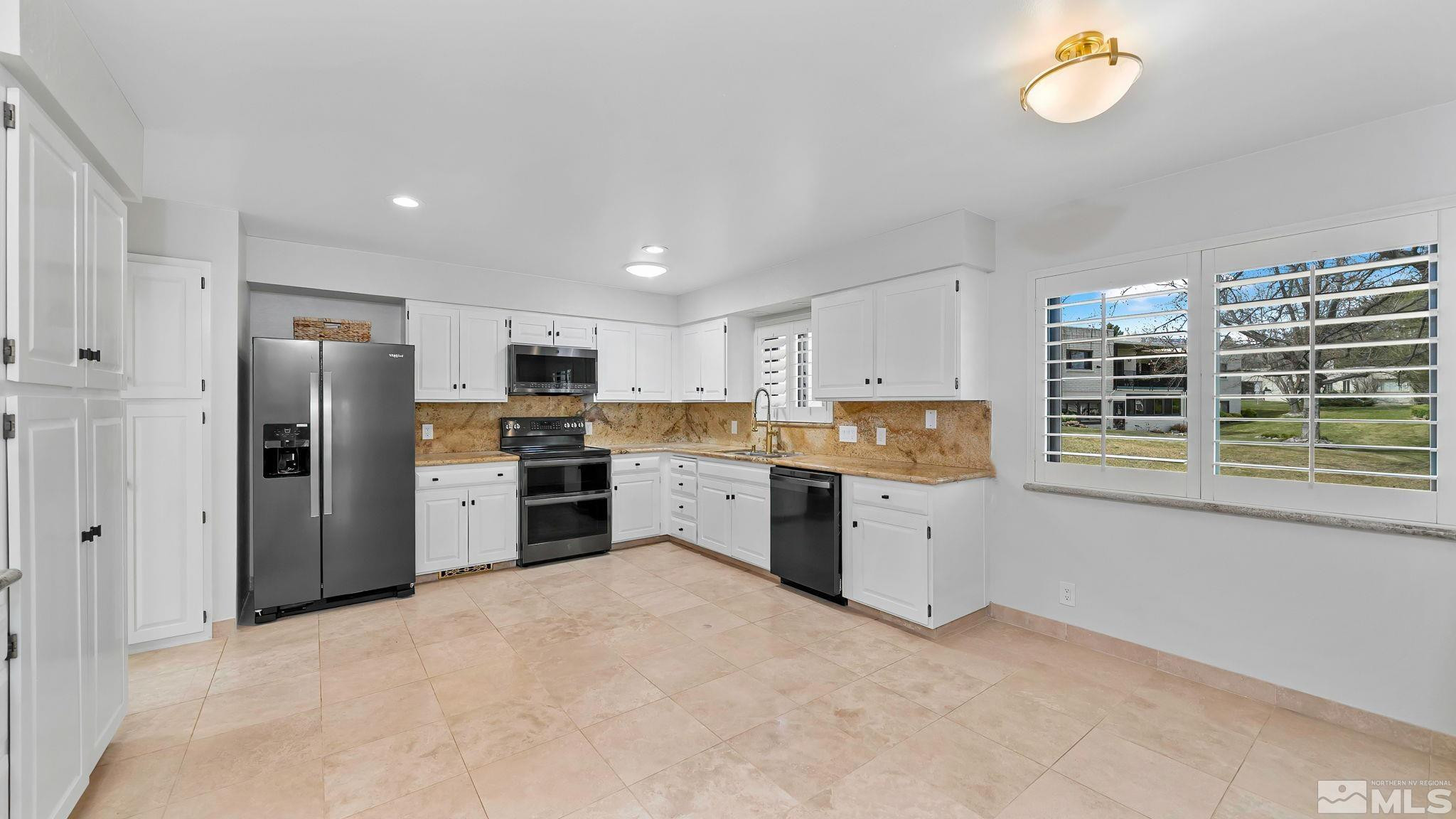 4947 West Lakeridge Terrace Reno, NV 89509 - Photo 27 of 45 Photo 11