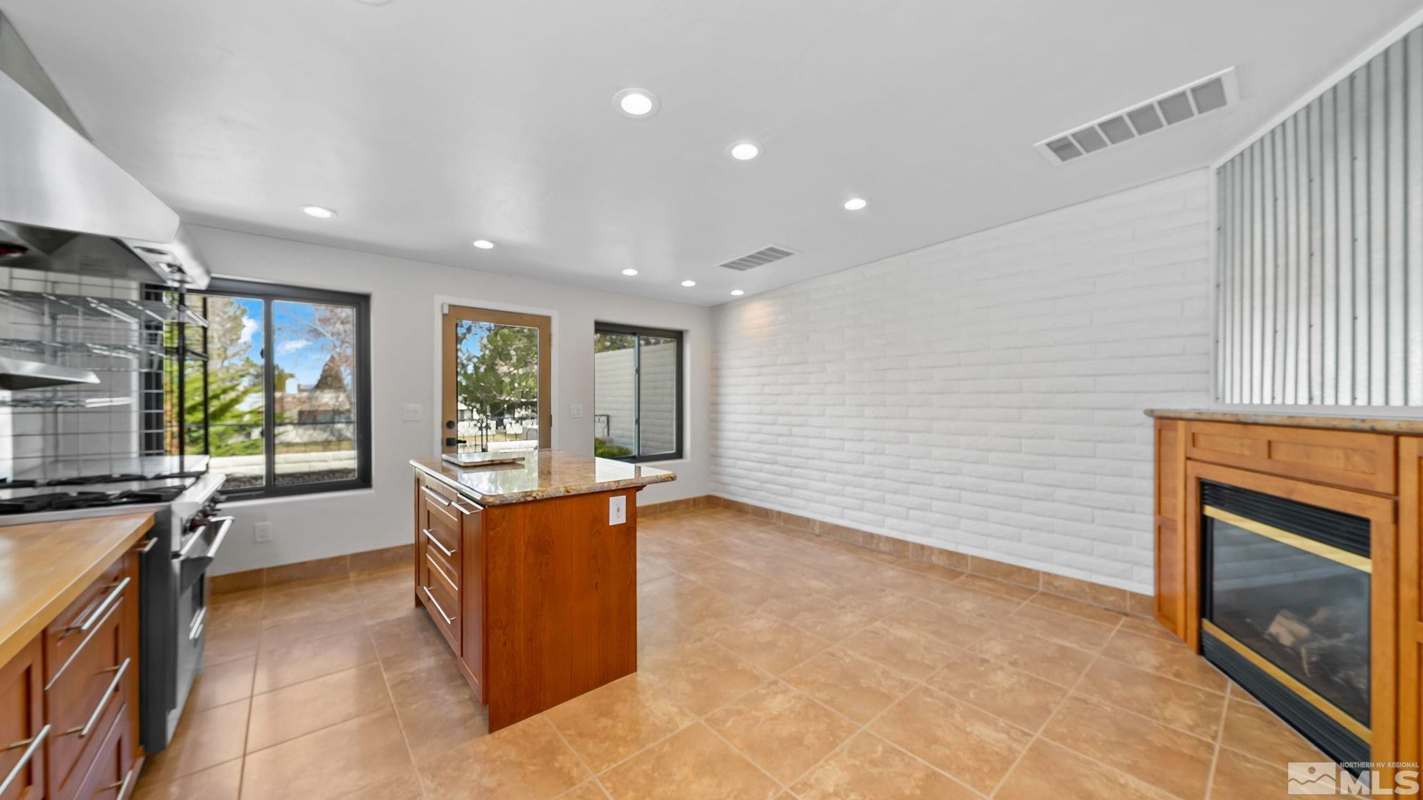 4947 West Lakeridge Terrace Reno, NV 89509 - Photo 32 of 45 Photo 22