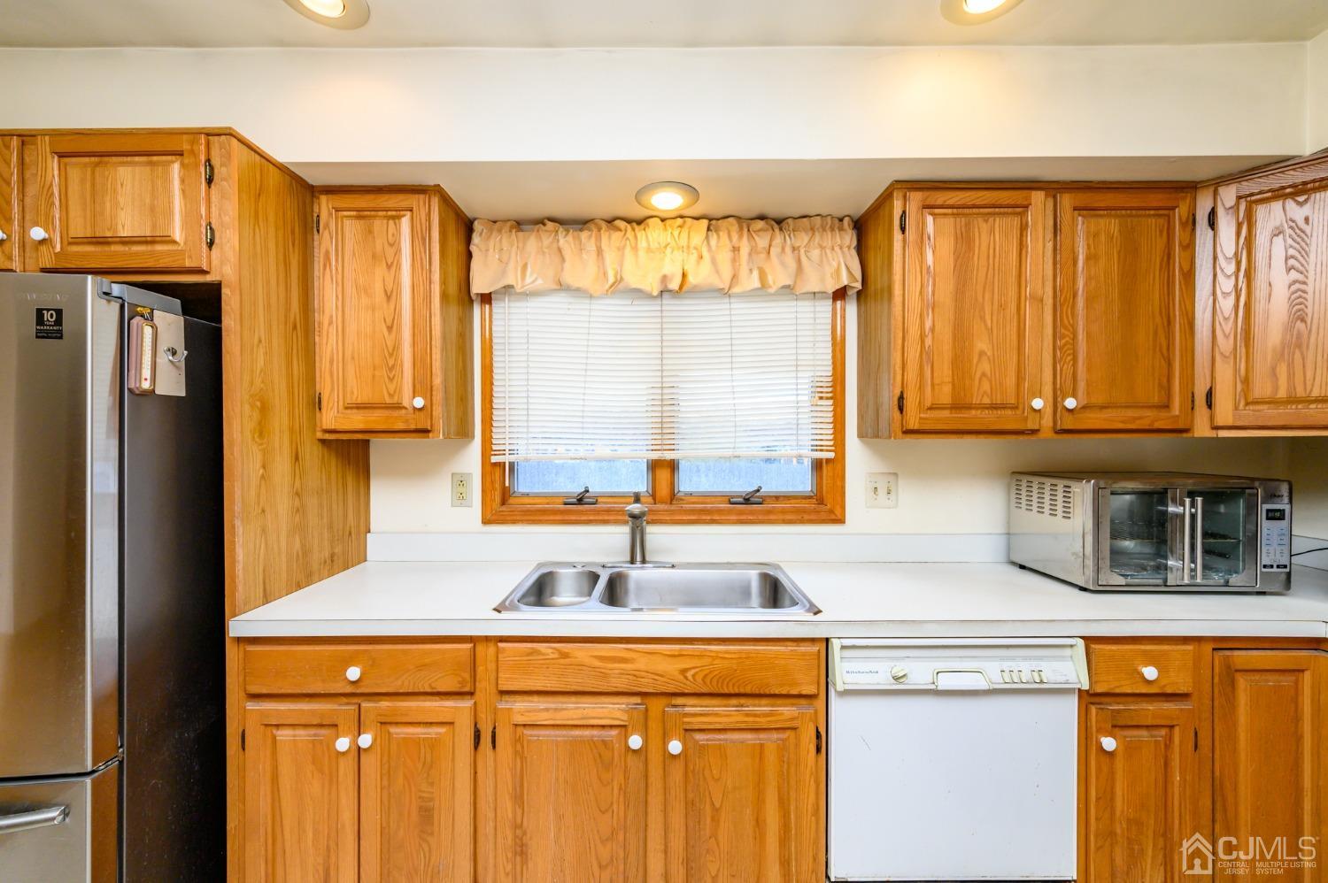 66 Rieder Road Edison, NJ 08817 - Photo 16 of 52 Gallery Image 16