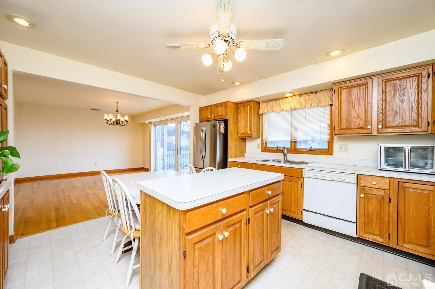 66 Rieder Road Edison, NJ 08817 - Photo 17 of 52 Gallery Image 17