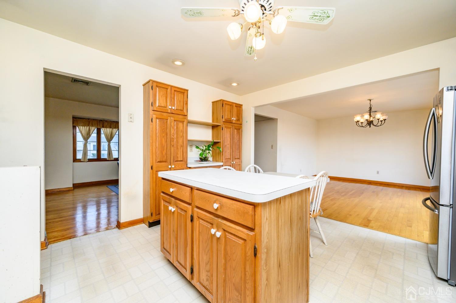 66 Rieder Road Edison, NJ 08817 - Photo 18 of 52 Gallery Image 18
