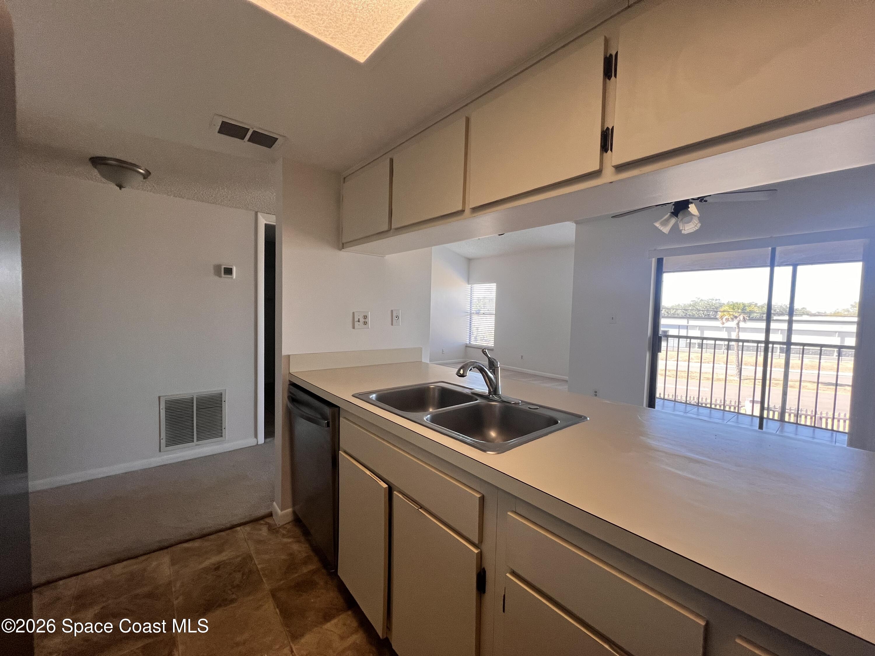 1011 Clearmont Street Northeast, Unit 2022 Palm Bay, FL 32905 - Photo 13 of 19 IMG_4475