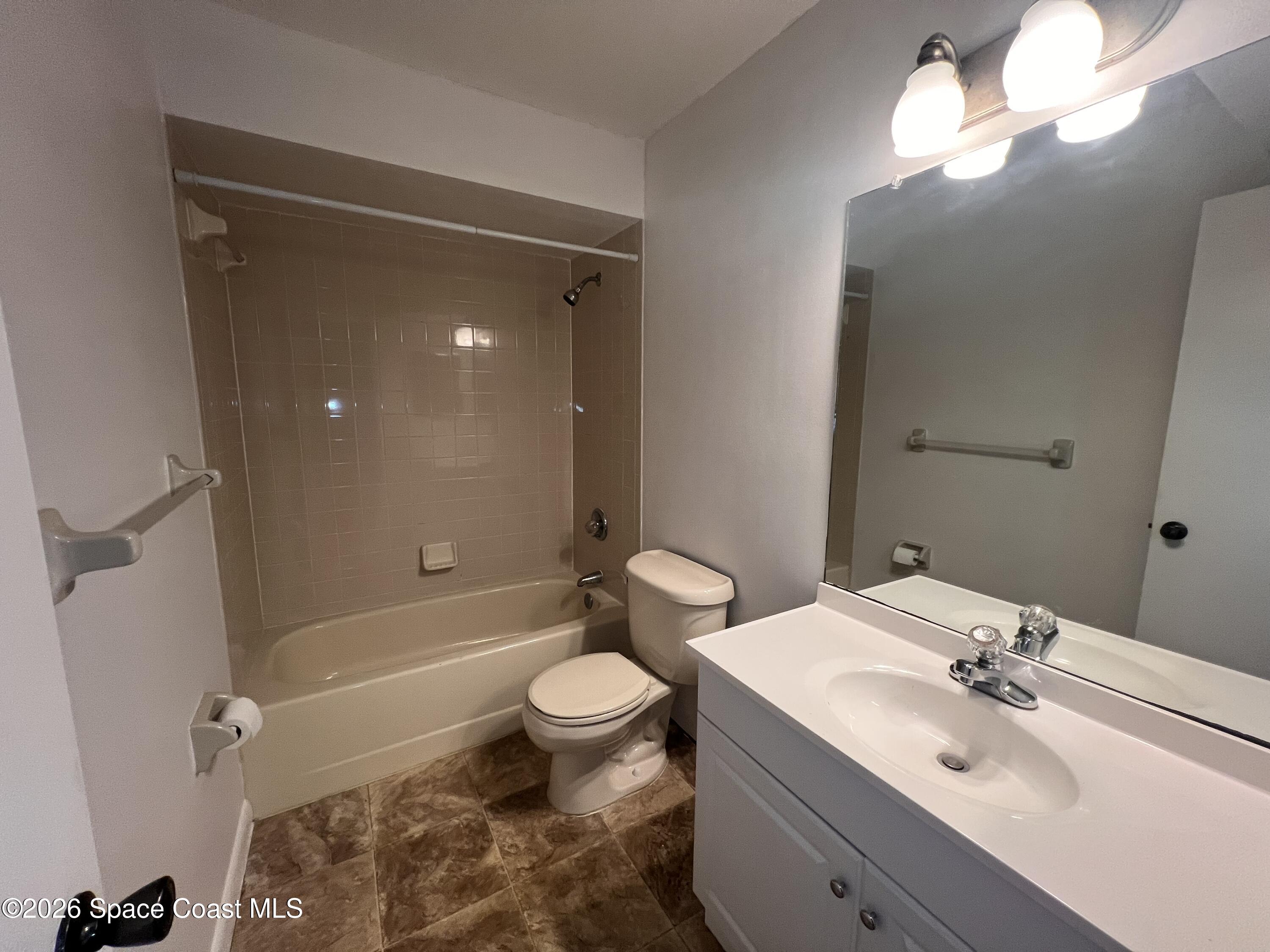 1011 Clearmont Street Northeast, Unit 2022 Palm Bay, FL 32905 - Photo 9 of 19 IMG_4470