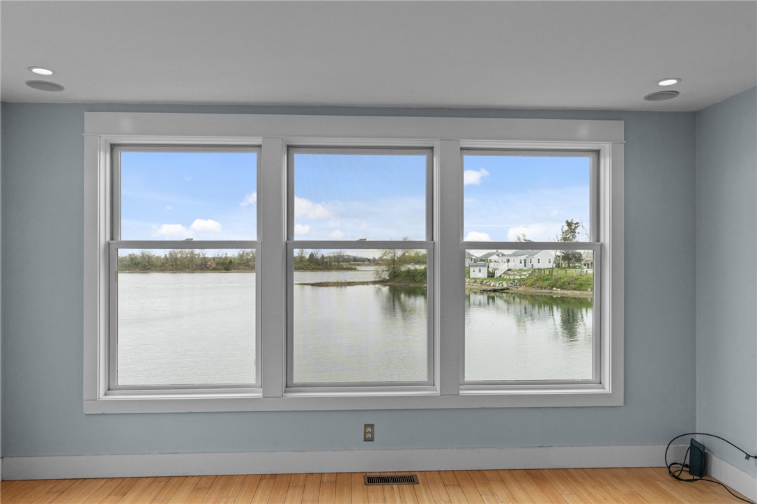 152 Riverside Street Portsmouth, RI 02871 - Photo 19 of 50