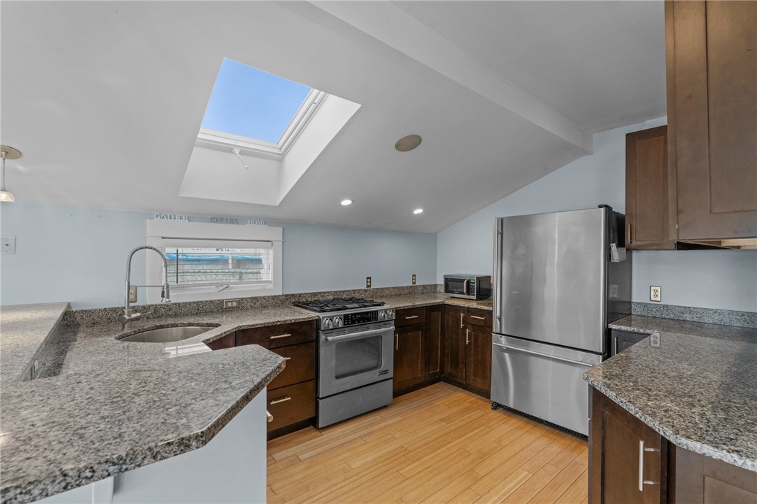 152 Riverside Street Portsmouth, RI 02871 - Photo 20 of 50