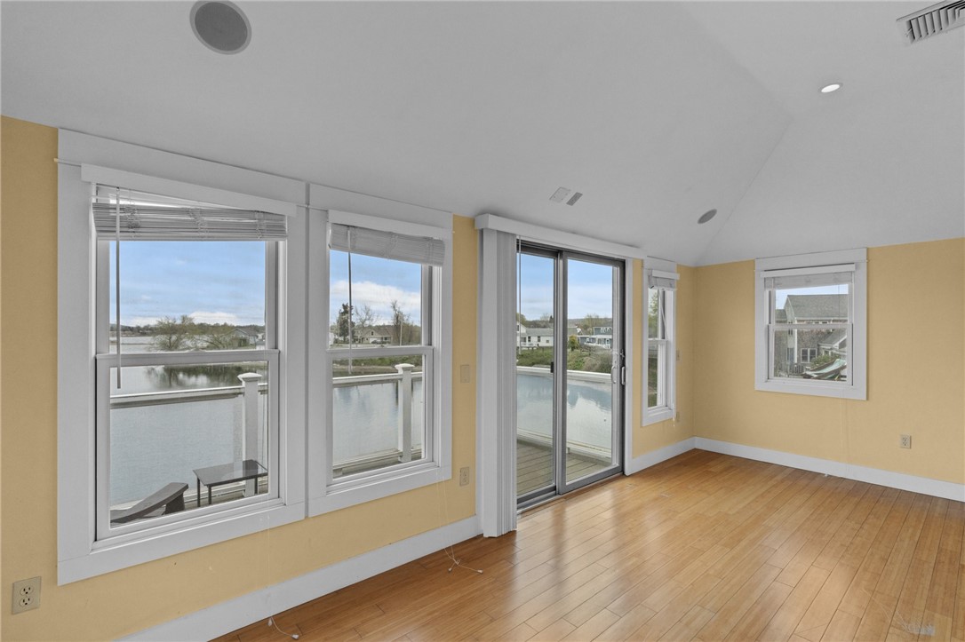 152 Riverside Street Portsmouth, RI 02871 - Photo 35 of 50