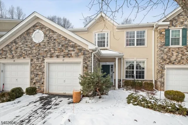 $550,000 | 17 Ebersohl Circle, Whitehouse Station, NJ 08889