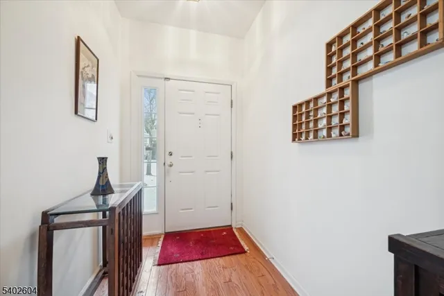 $550,000 | 17 Ebersohl Circle, Whitehouse Station, NJ 08889