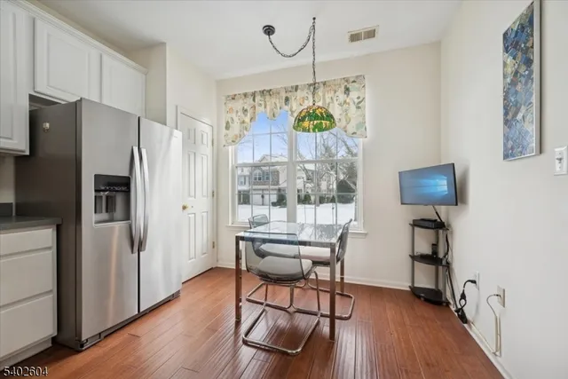 $550,000 | 17 Ebersohl Circle, Whitehouse Station, NJ 08889