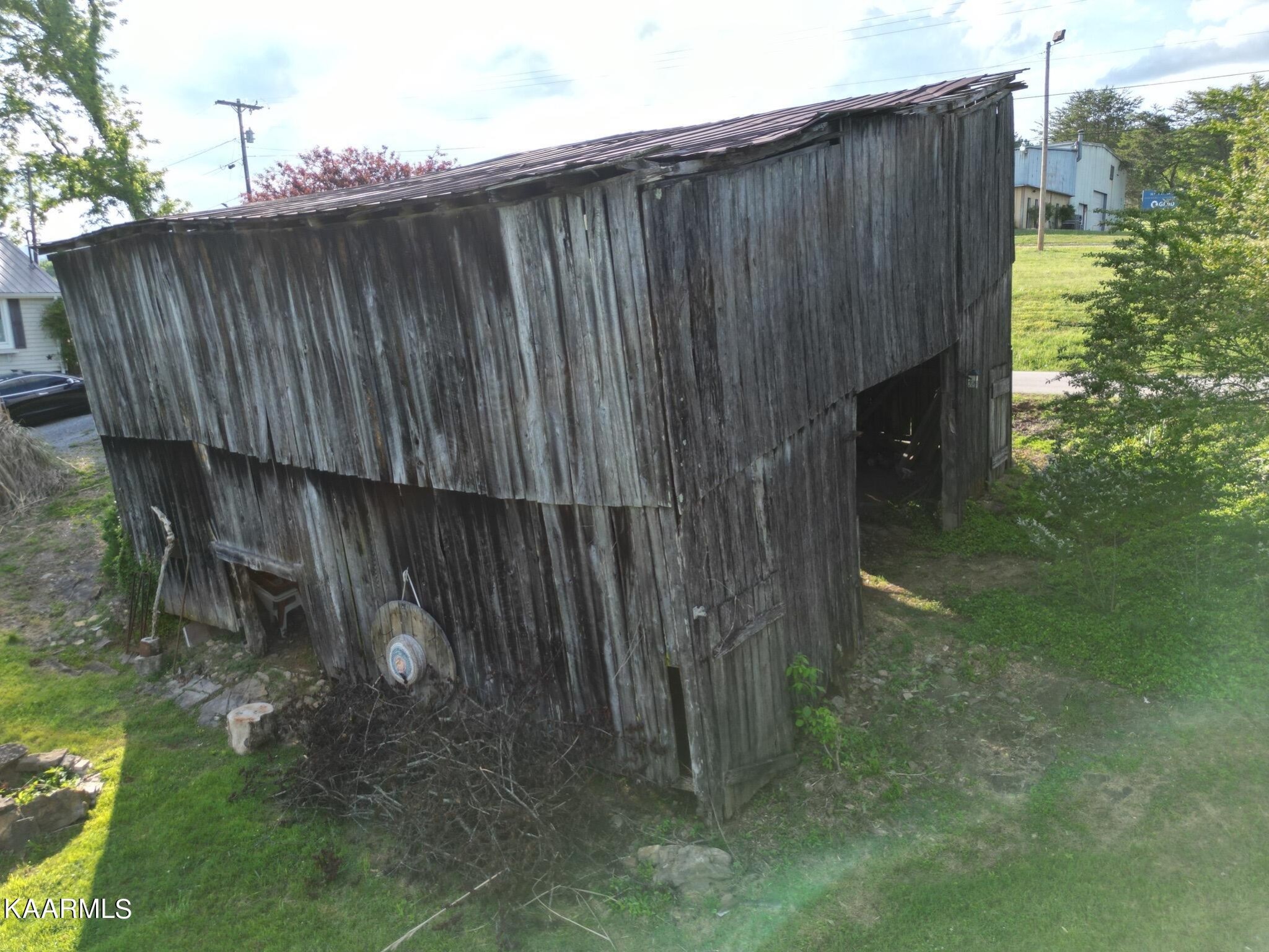 609 Bryan Road Rutledge, TN 37861 - Photo 43 of 47 a backyard of a house