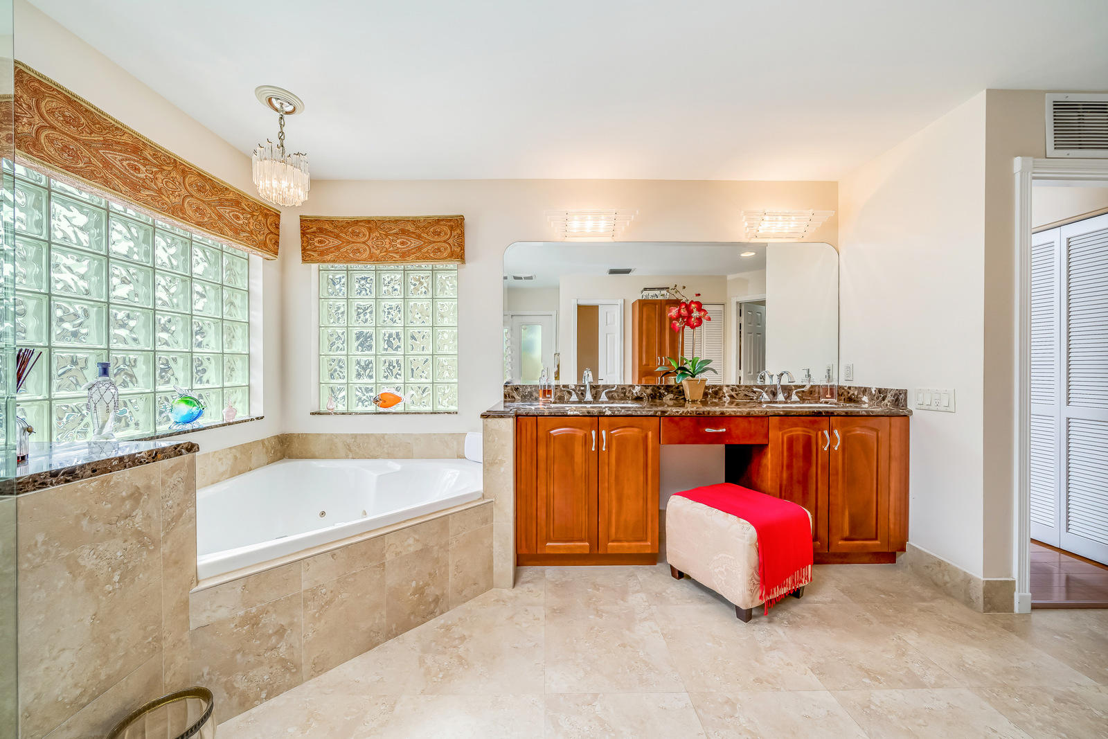 20107 Ocean Key Drive Boca Raton, FL 33498 - Photo 48 of 96 Separate Tub