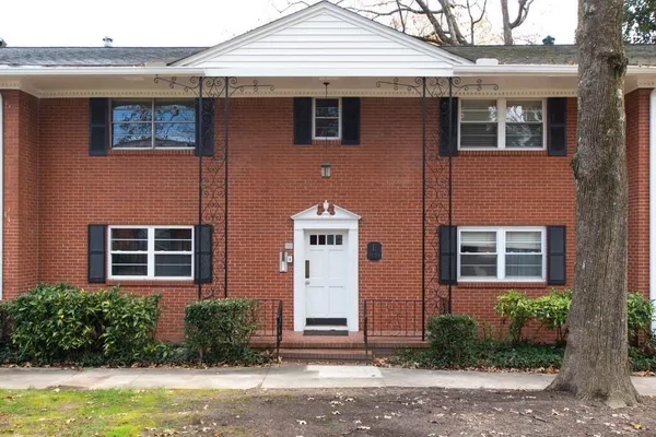 $249,000 | 3660 Peachtree Road Northeast, Unit E4, Atlanta, GA 30319