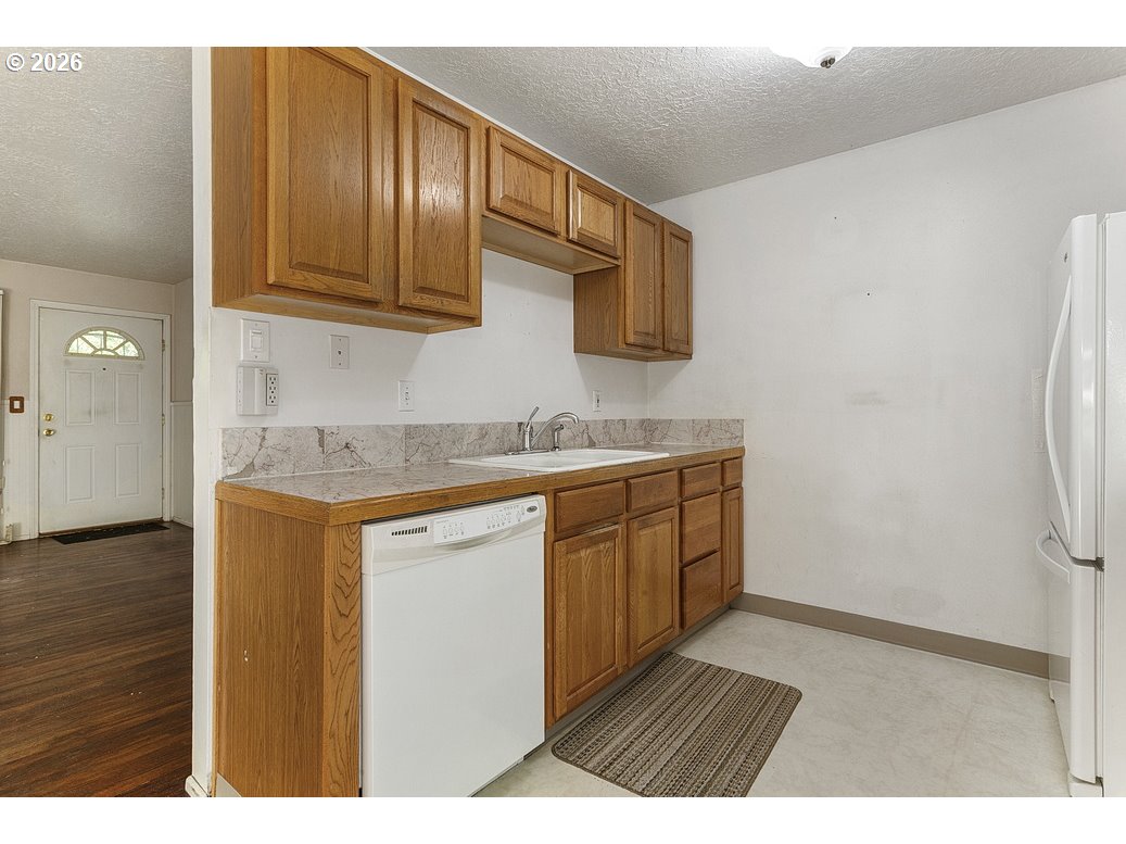 3301 Southeast 175th Place Portland, OR 97236 - Photo 17 of 34