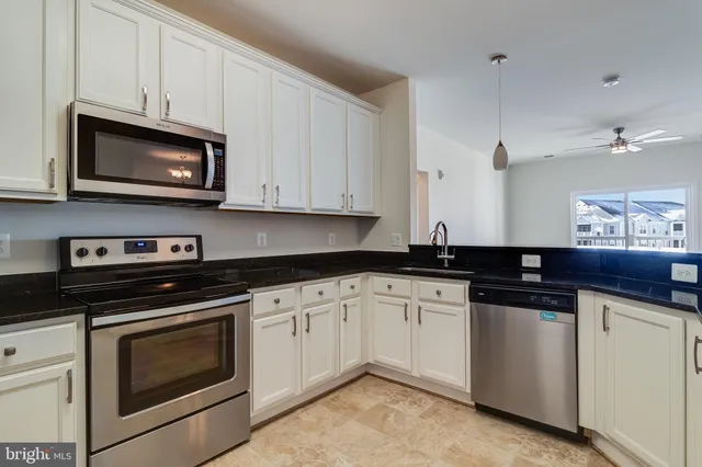 $325,000 | 23570 FDR Boulevard, Unit 401, California, MD 20619