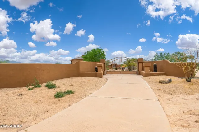$2,250,000 | 17047 East Dixileta Drive, Rio Verde, AZ 85263