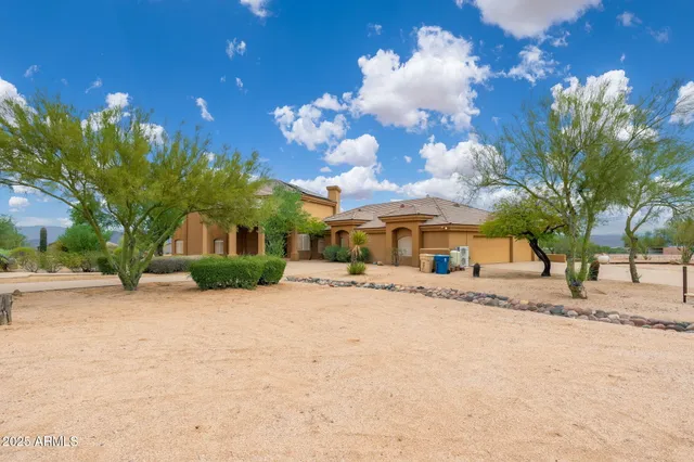 $2,250,000 | 17047 East Dixileta Drive, Rio Verde, AZ 85263