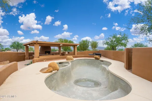 $1,850,000 | 17047 East Dixileta Drive, Rio Verde, AZ 85263