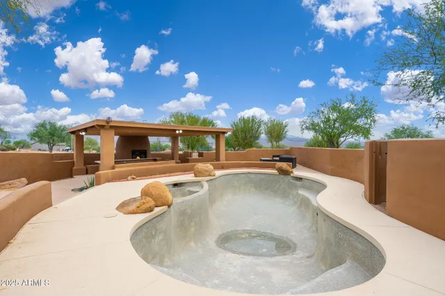 $2,250,000 | 17047 East Dixileta Drive, Rio Verde, AZ 85263
