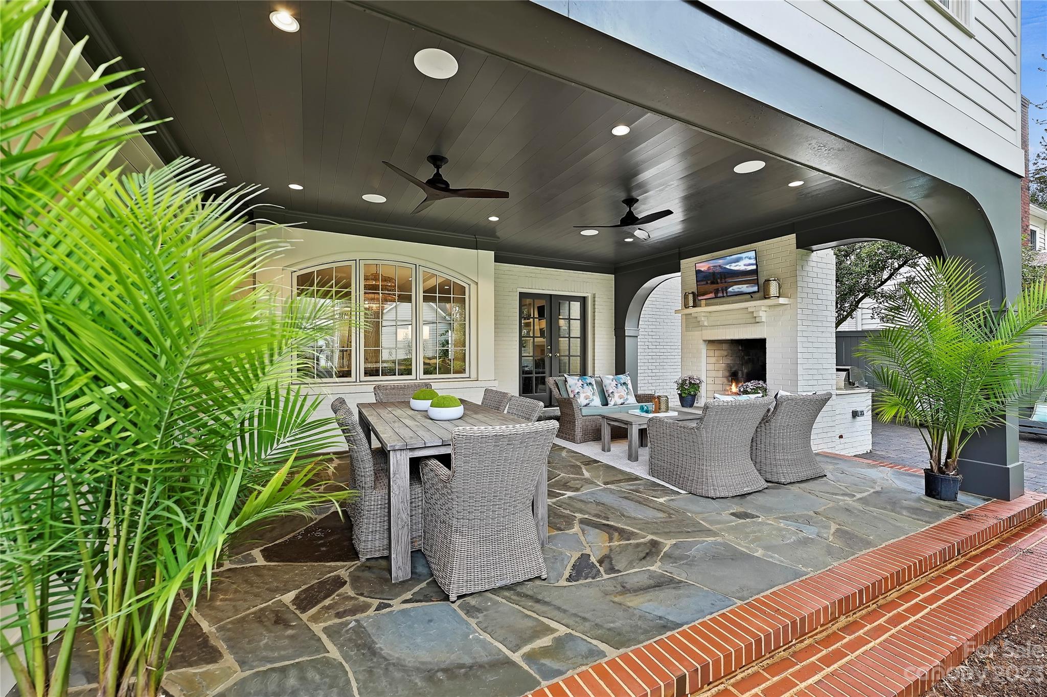 2229 Malvern Road Charlotte, NC 28207 - Photo 30 of 37 Gallery Image 30