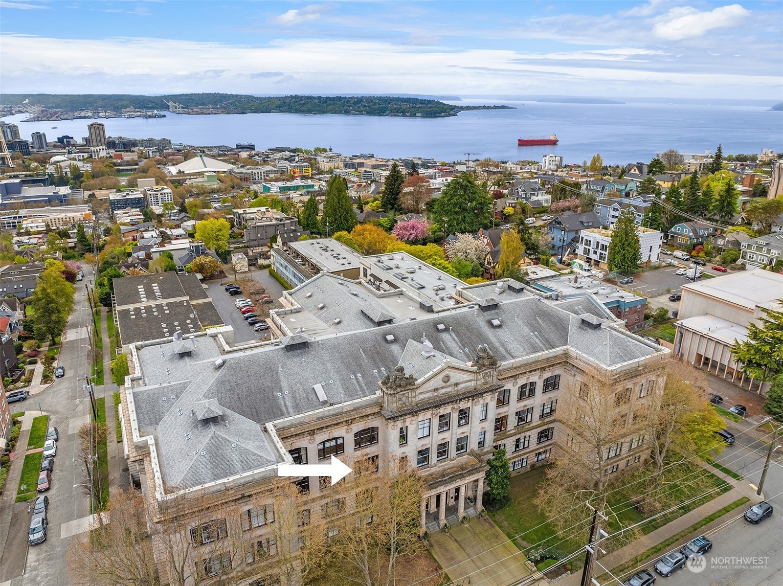 201 Galer Street, Unit 412 Seattle, WA 98109 - Photo 3 of 34 a view of a city
