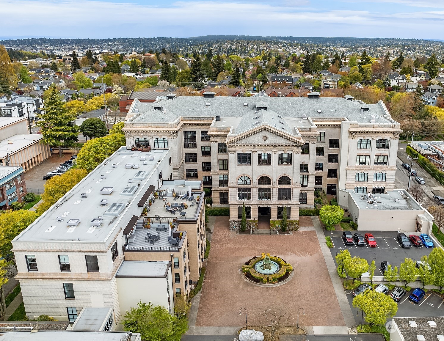 201 Galer Street, Unit 412 Seattle, WA 98109 - Photo 5 of 34 an aerial view of multiple house
