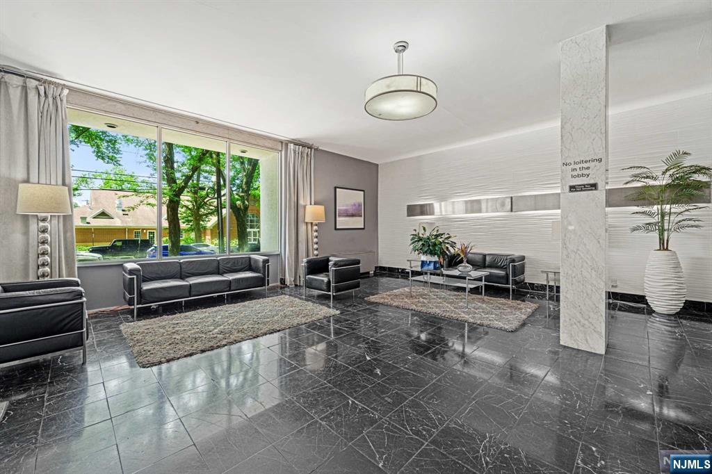 39 East 39th Street Paterson, NJ 07514 - Photo 2 of 22