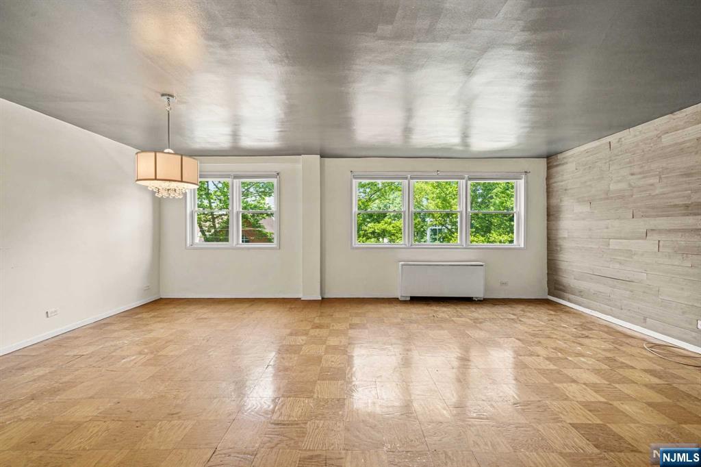 39 East 39th Street Paterson, NJ 07514 - Photo 4 of 22