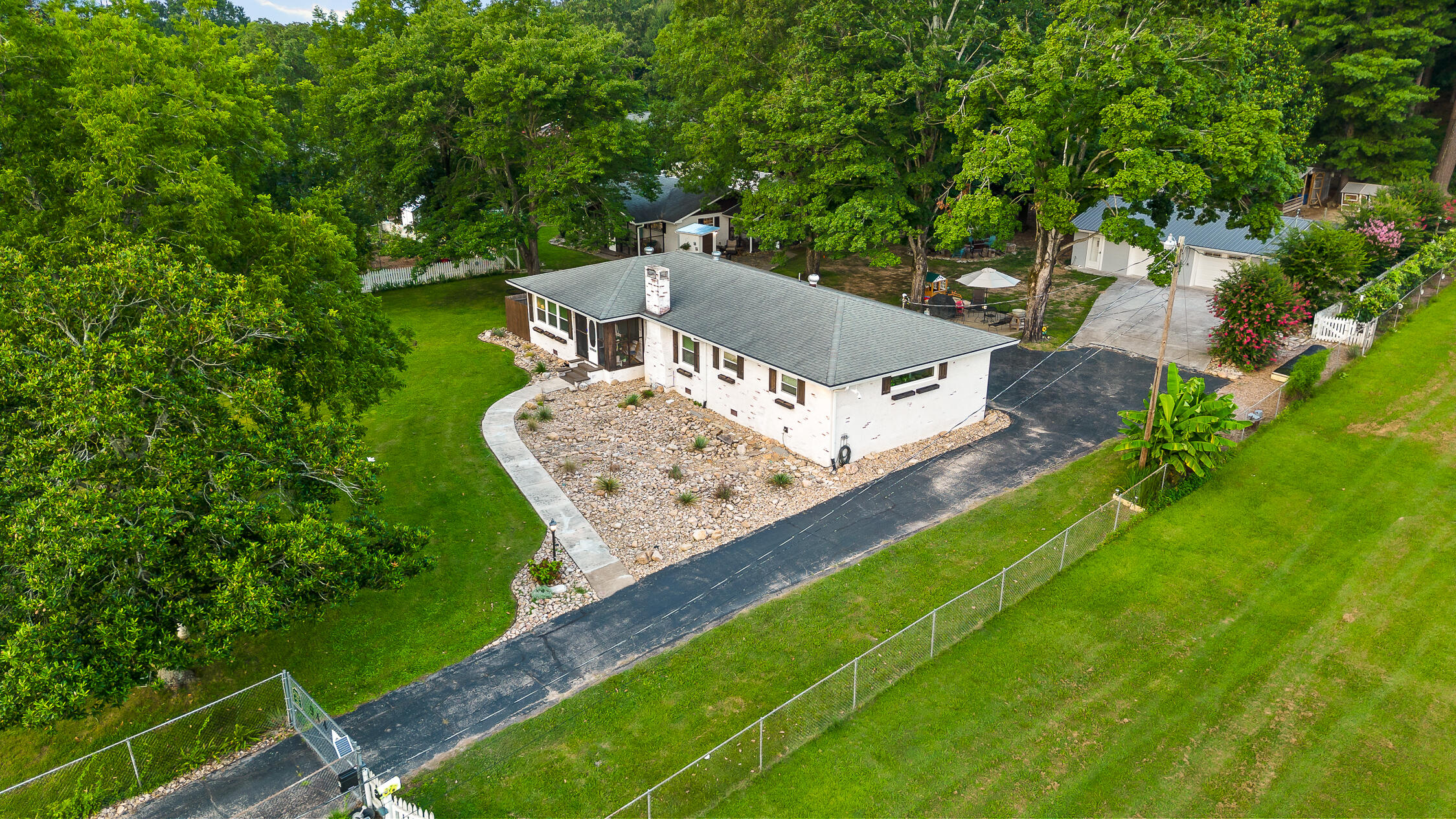 944 North Maple Whitwell, TN 37397 - Photo 5 of 90 N Maple-8