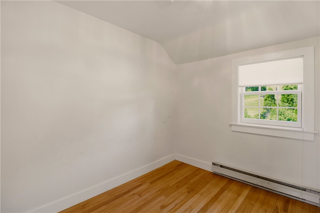 1861 East Main Road Portsmouth, RI 02871 - Photo 24 of 35 Bedroom 4