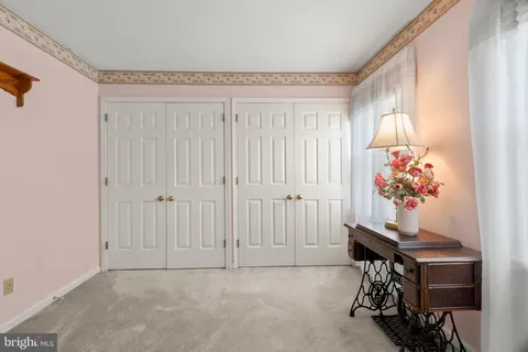 $570,000 | 8 Glen View Place, Newark, DE 19711