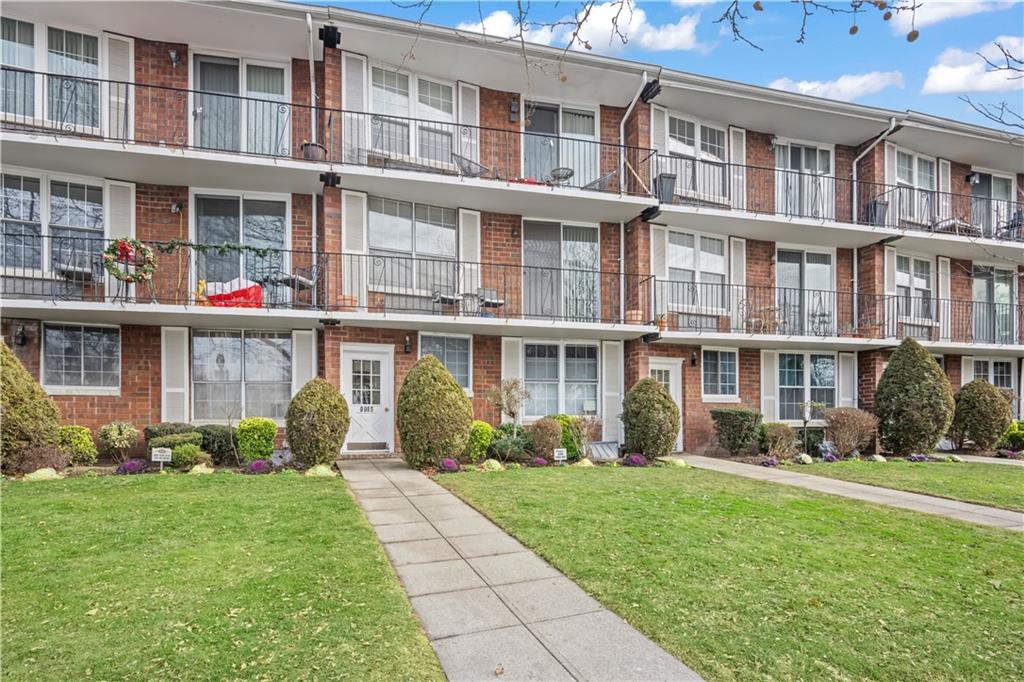 9985 Shore Road, Unit 14B Brooklyn, NY 11209 - Photo 20 of 26 Gallery Image 20