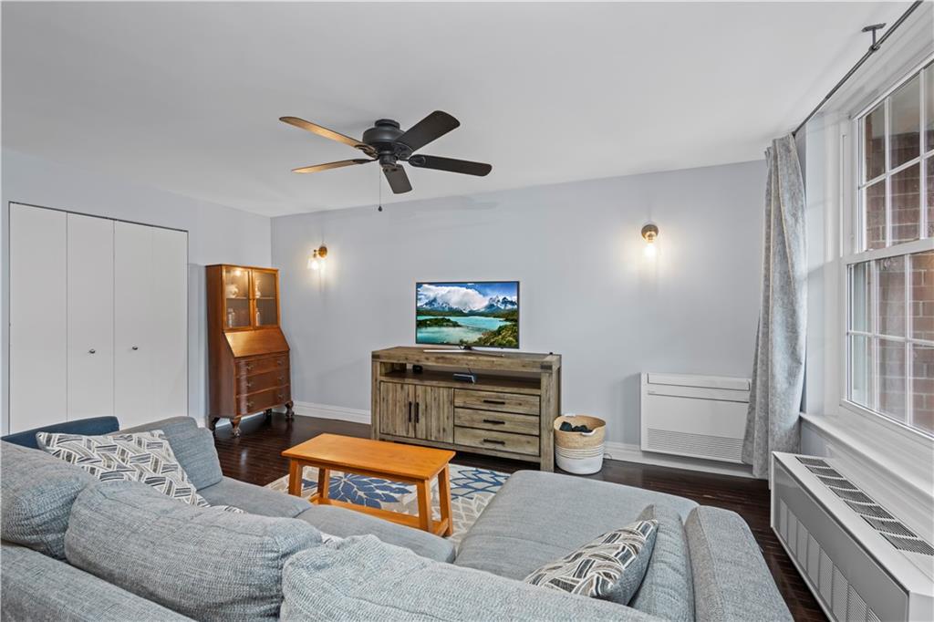 9985 Shore Road, Unit 14B Brooklyn, NY 11209 - Photo 3 of 26 Gallery Image 3